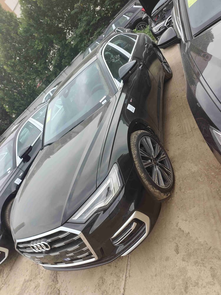 Audi A6L 2025 45 TFSI quattro Selected Dynamic Type