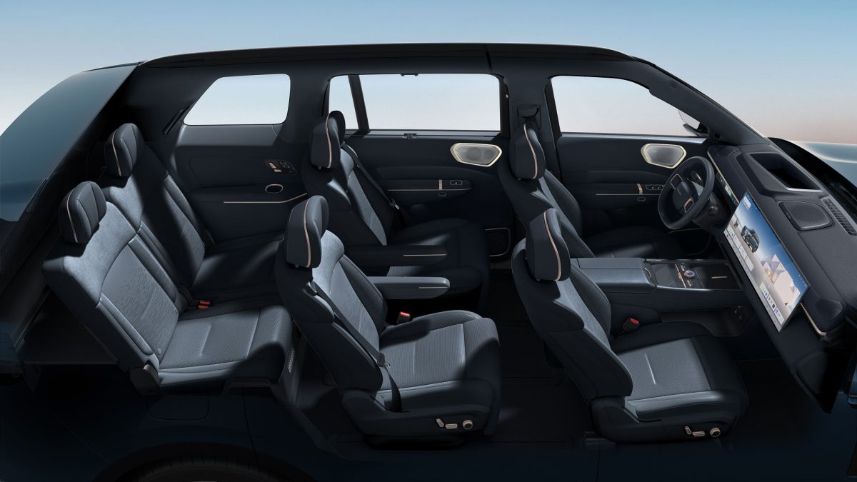 Lynk & Co 900 interior dashboard and seats, Chinese hybrid SUV export