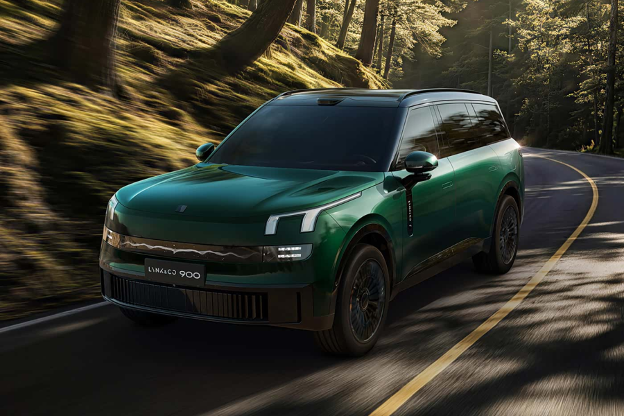 Lynk & Co 900 Six-Seat