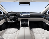 Lynk & Co 07 GT portauto
