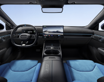 Lynk & Co 07 GT portauto